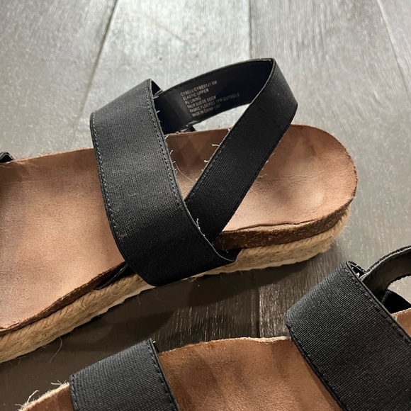 Madden Girl Cybell Platform Sandals size 9 - Picture 3 of 4